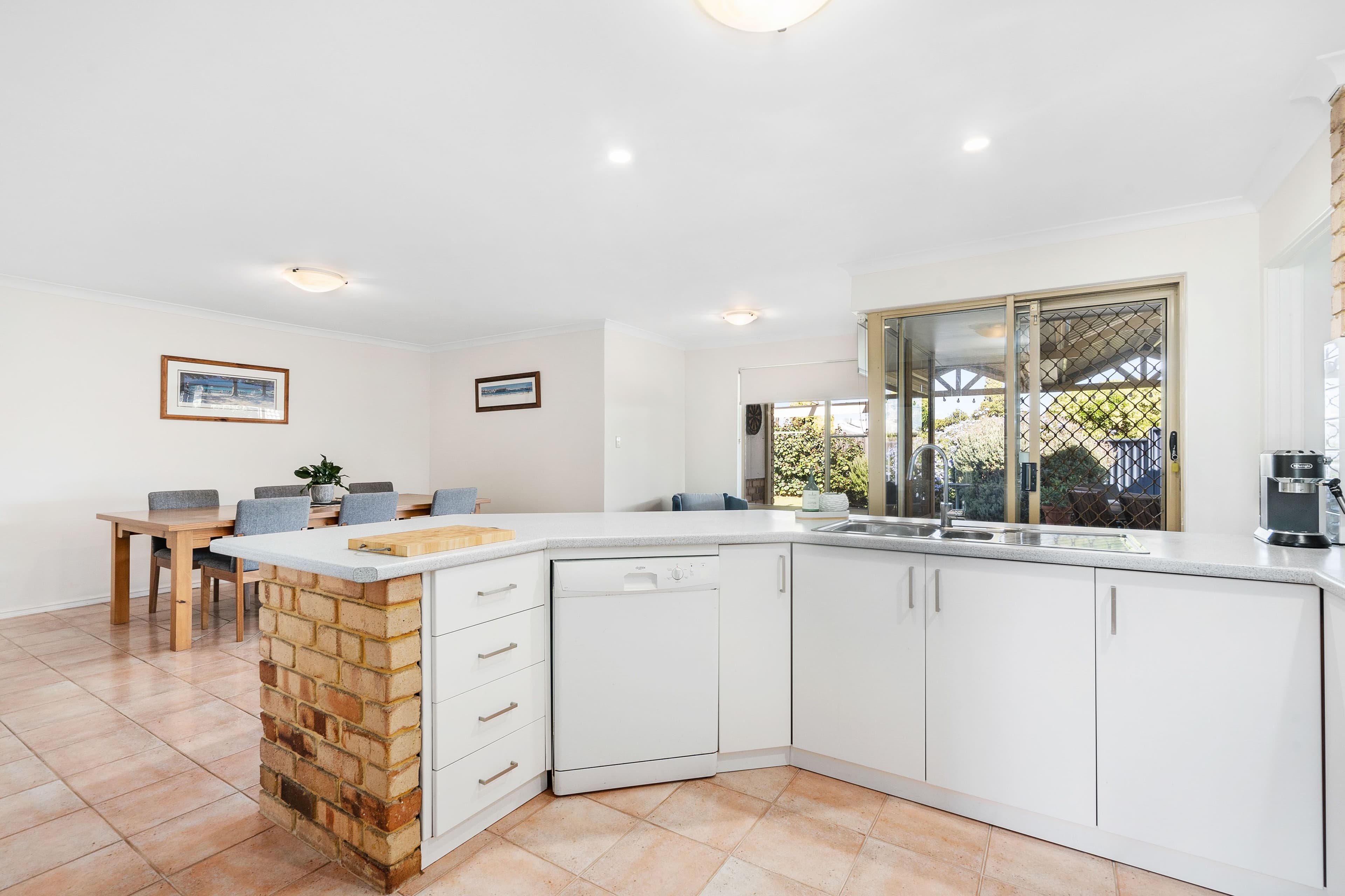 4 Whiting Court, Sorrento WA 6020, Sorrento - Thumbnail 6