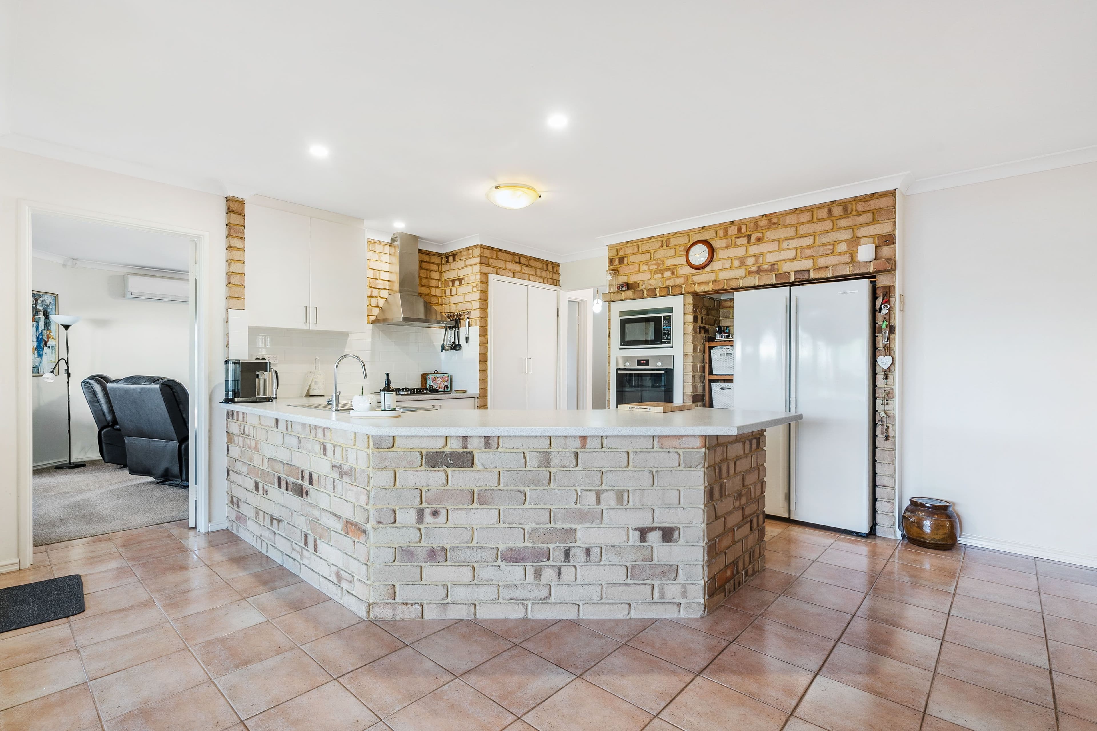 4 Whiting Court, Sorrento WA 6020, Sorrento - Thumbnail 8