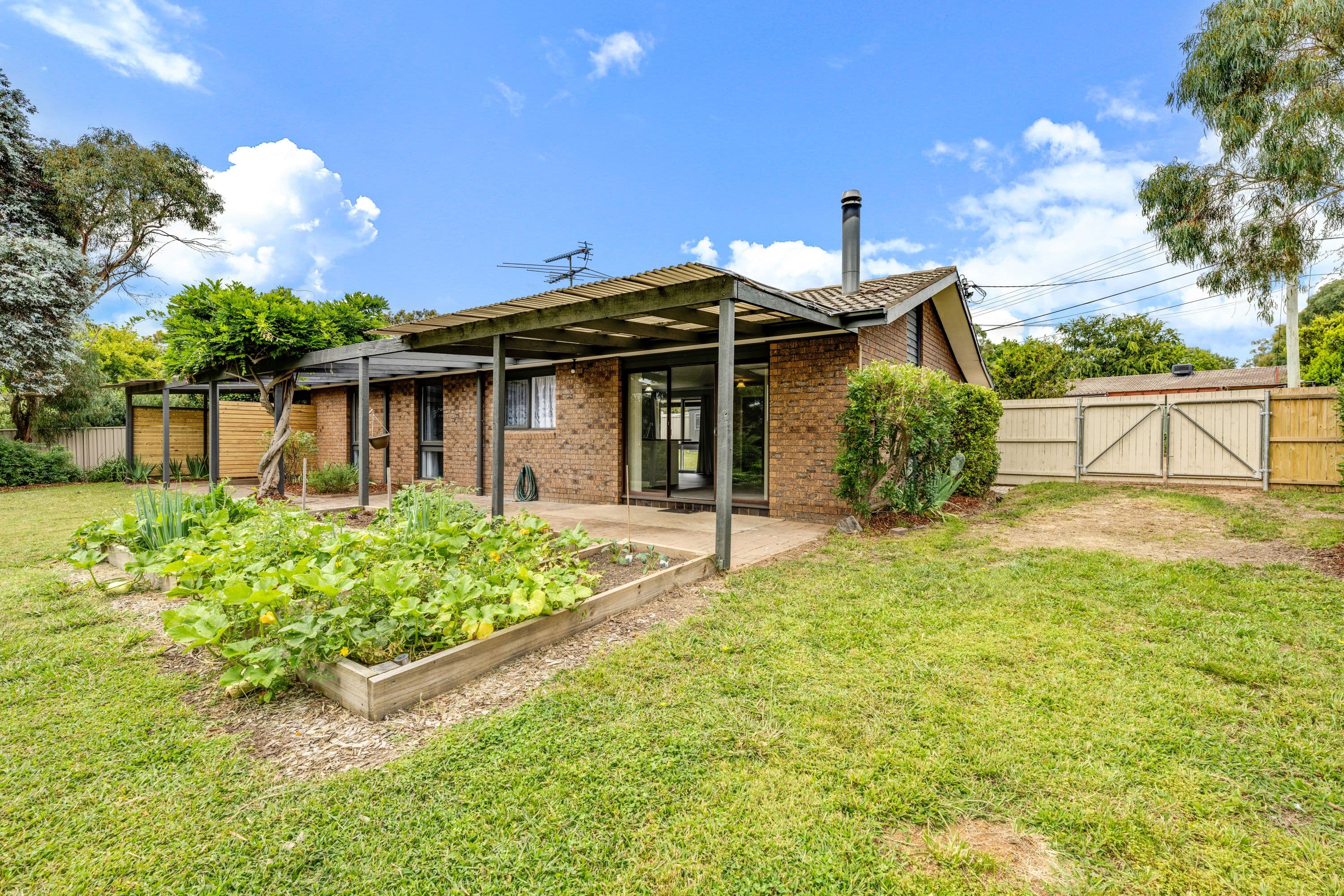 27 Lyall Crescent, Kambah ACT 2902, Kambah - Image 1