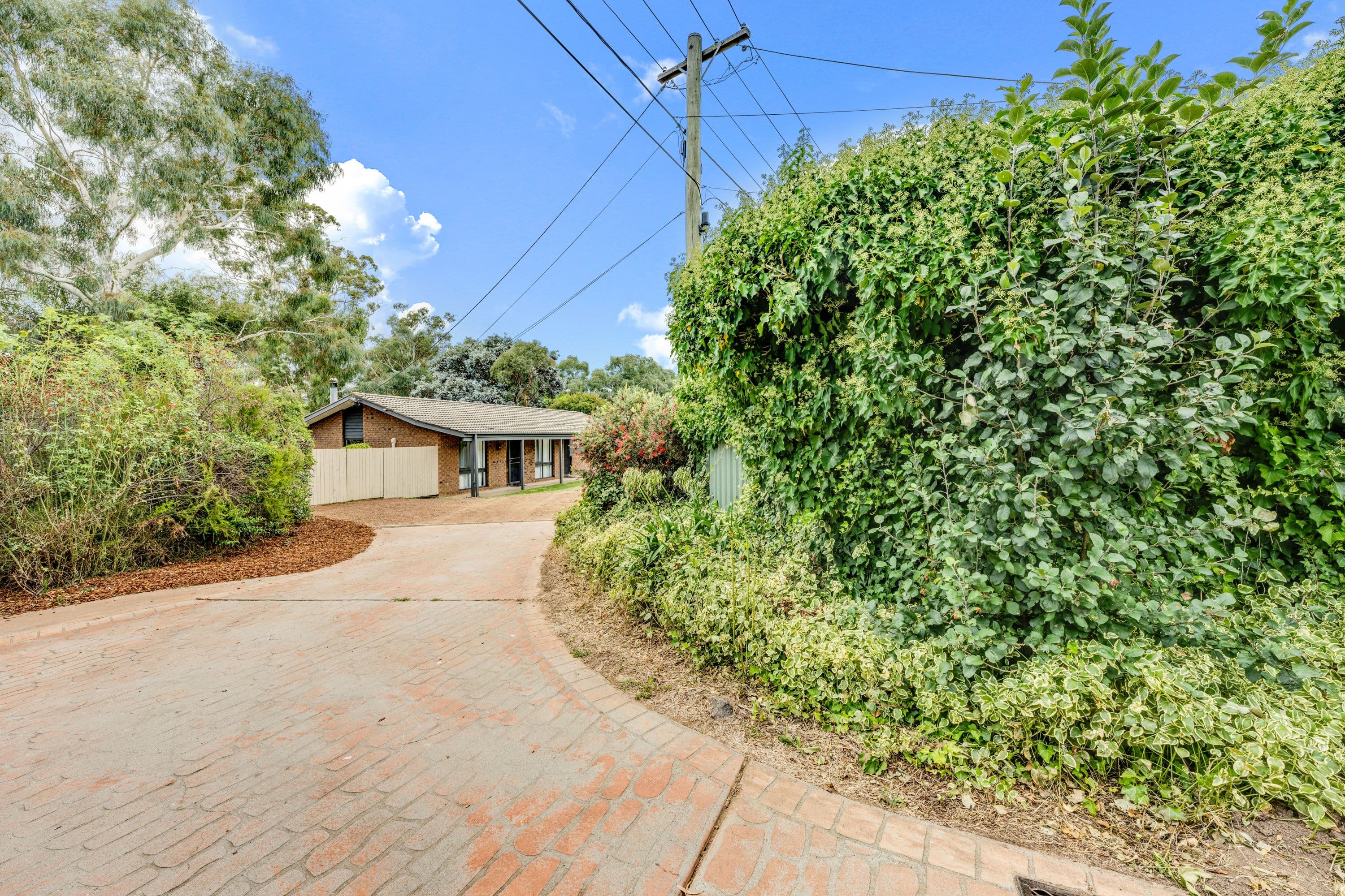 27 Lyall Crescent, Kambah ACT 2902, Kambah - Thumbnail 3