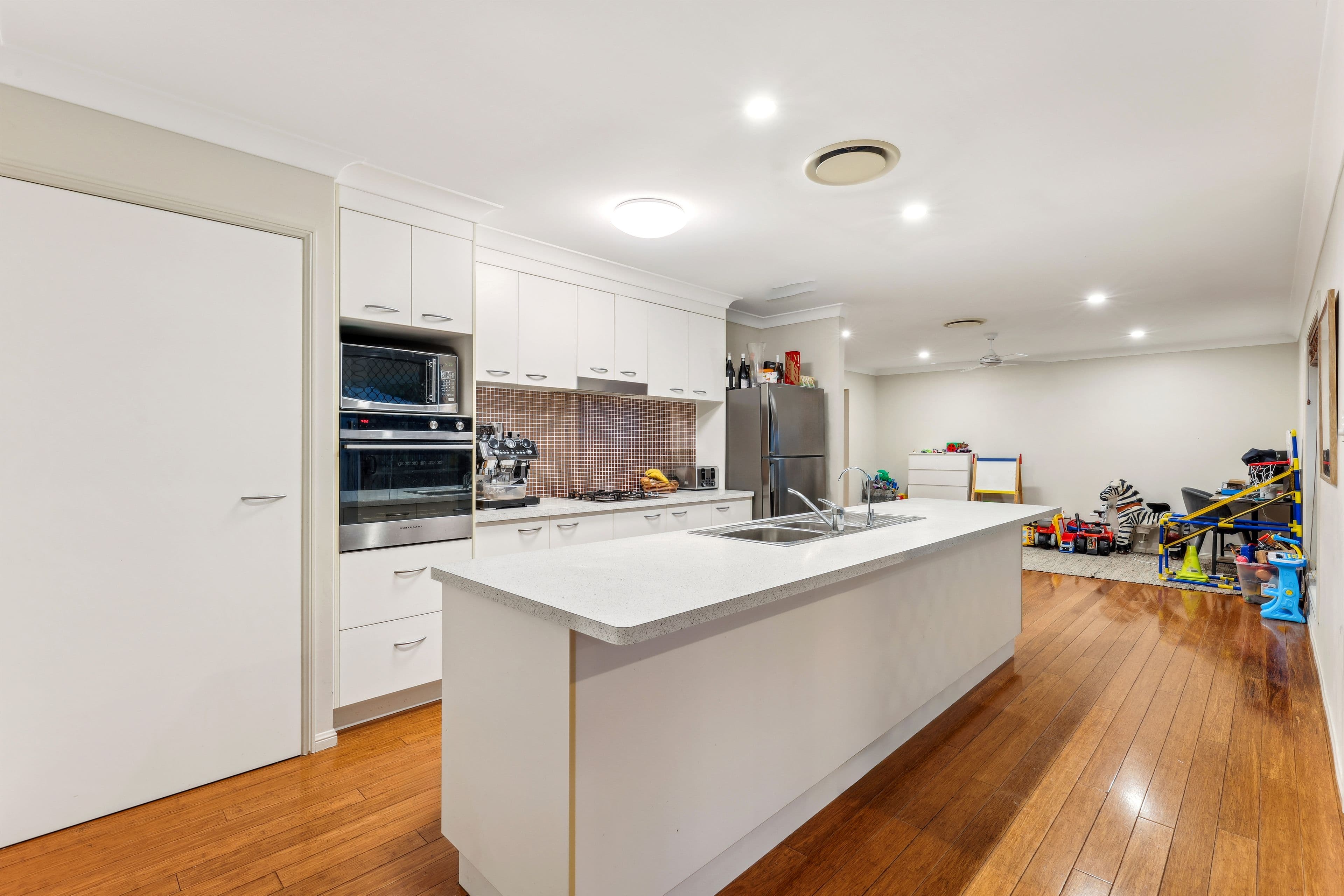 21 Kilkivan Drive, Ormeau QLD 4208, Ormeau - Thumbnail 6
