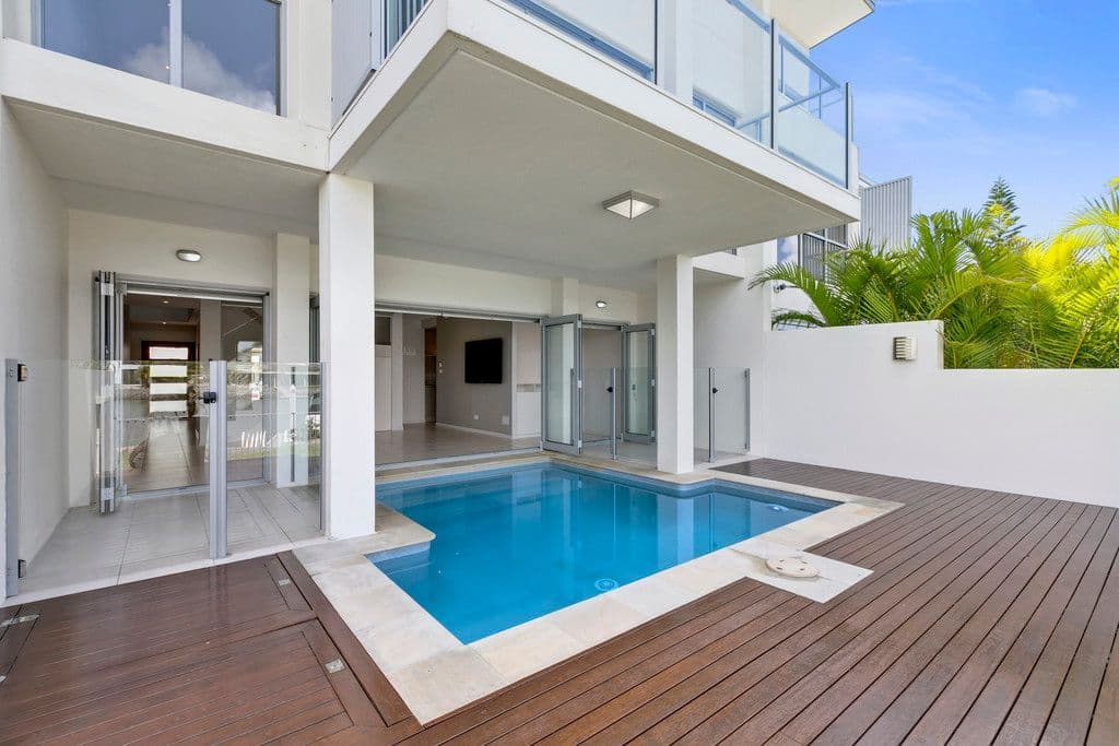 10 Ray Street, Runaway Bay QLD 4216, Runaway Bay - Thumbnail 7