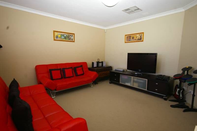 10 Laura Rise, MARANGAROO WA 6064, Marangaroo - Thumbnail 8