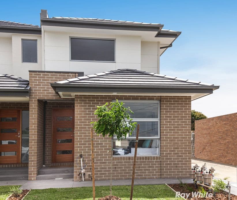 15 Dennis Street, Reservoir VIC 3073, Reservoir - Thumbnail 2