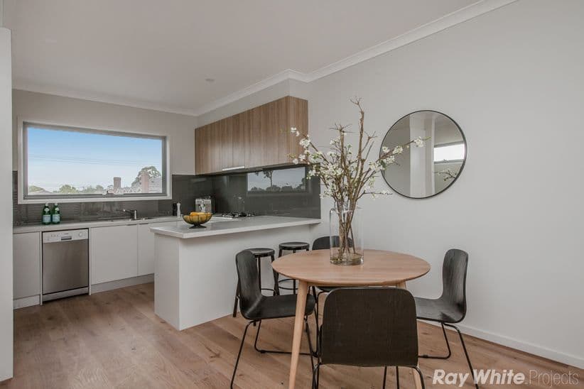 15 Dennis Street, Reservoir VIC 3073, Reservoir - Thumbnail 3
