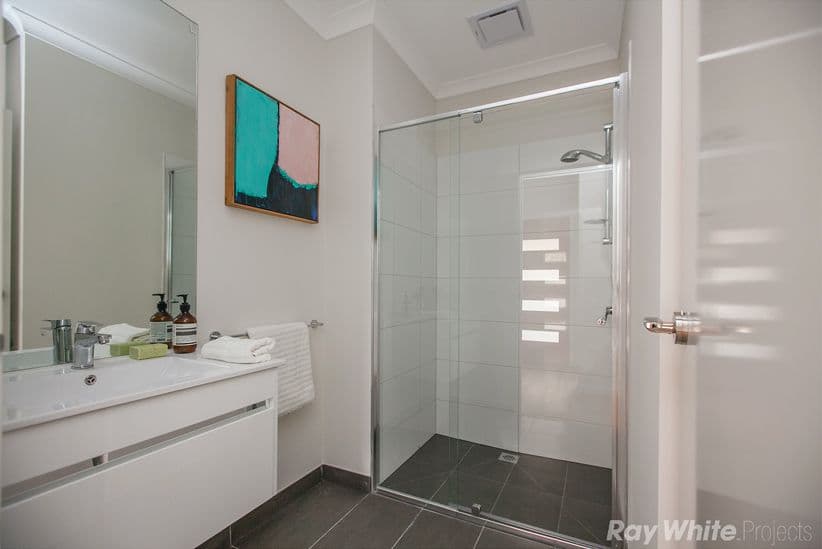 15 Dennis Street, Reservoir VIC 3073, Reservoir - Thumbnail 8