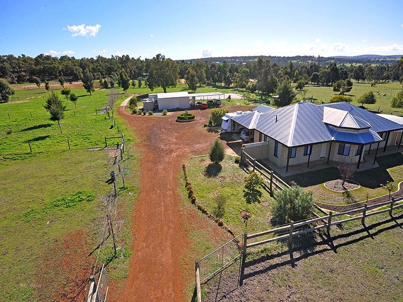 109 Devon Way, LOWER CHITTERING WA 6084, Lower Chittering - Image 1