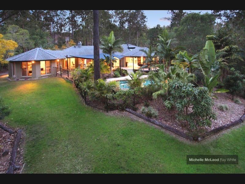 190 Tinarra Crescent, KENMORE HILLS QLD 4069, Kenmore Hills - Thumbnail 2