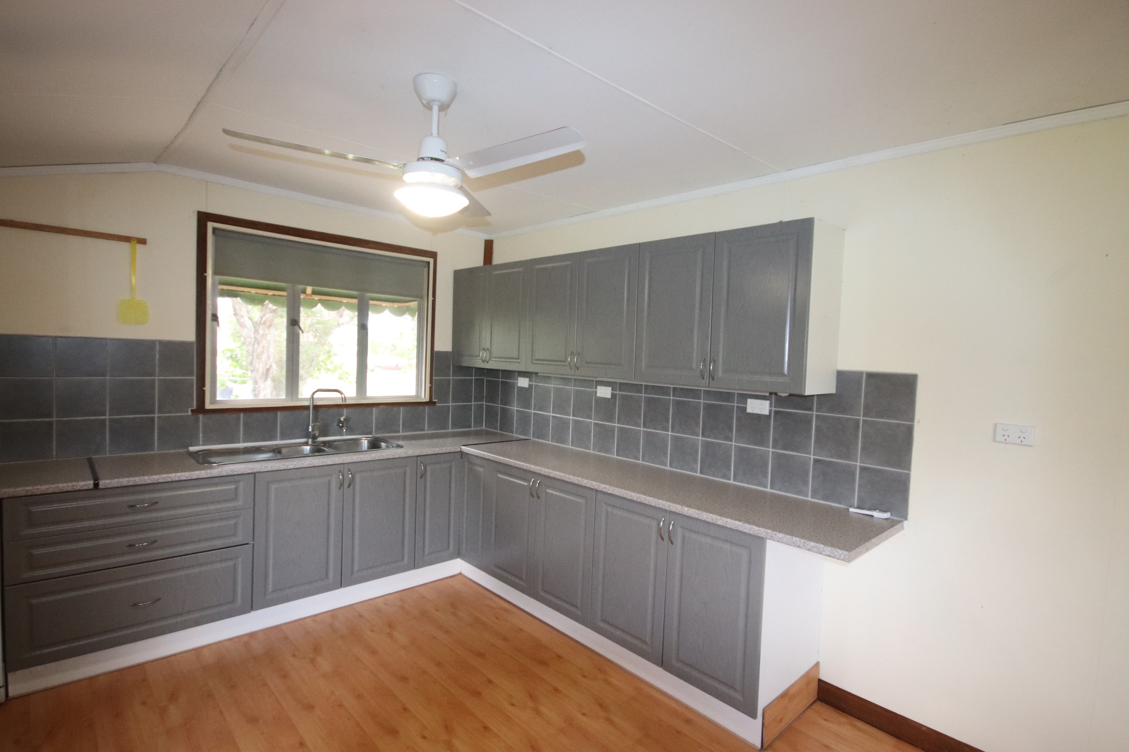 16 Stuart Russell Street, Mundubbera QLD 4626, Mundubbera - Thumbnail 6