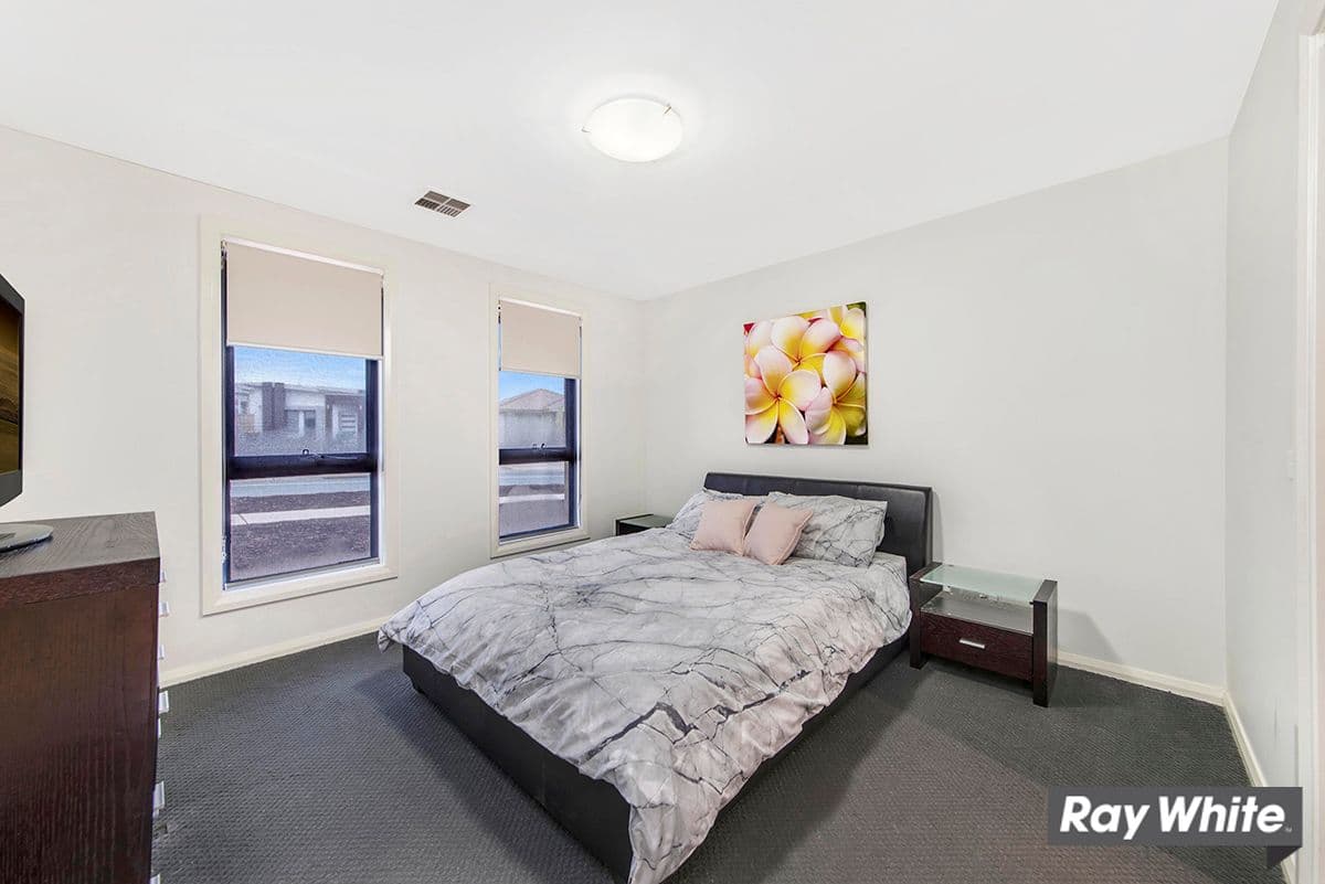 70 Refshauge Crescent, Macgregor ACT 2615, Macgregor - Thumbnail 6