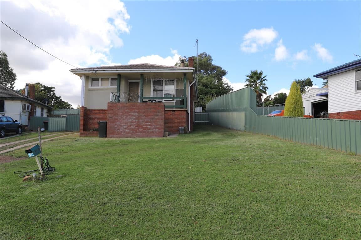 24 Dalhunty Street, Tumut NSW 2720, Tumut - Image 1