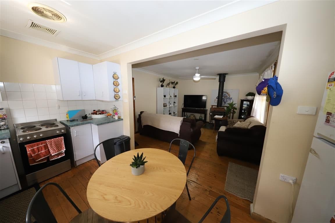 24 Dalhunty Street, Tumut NSW 2720, Tumut - Thumbnail 5