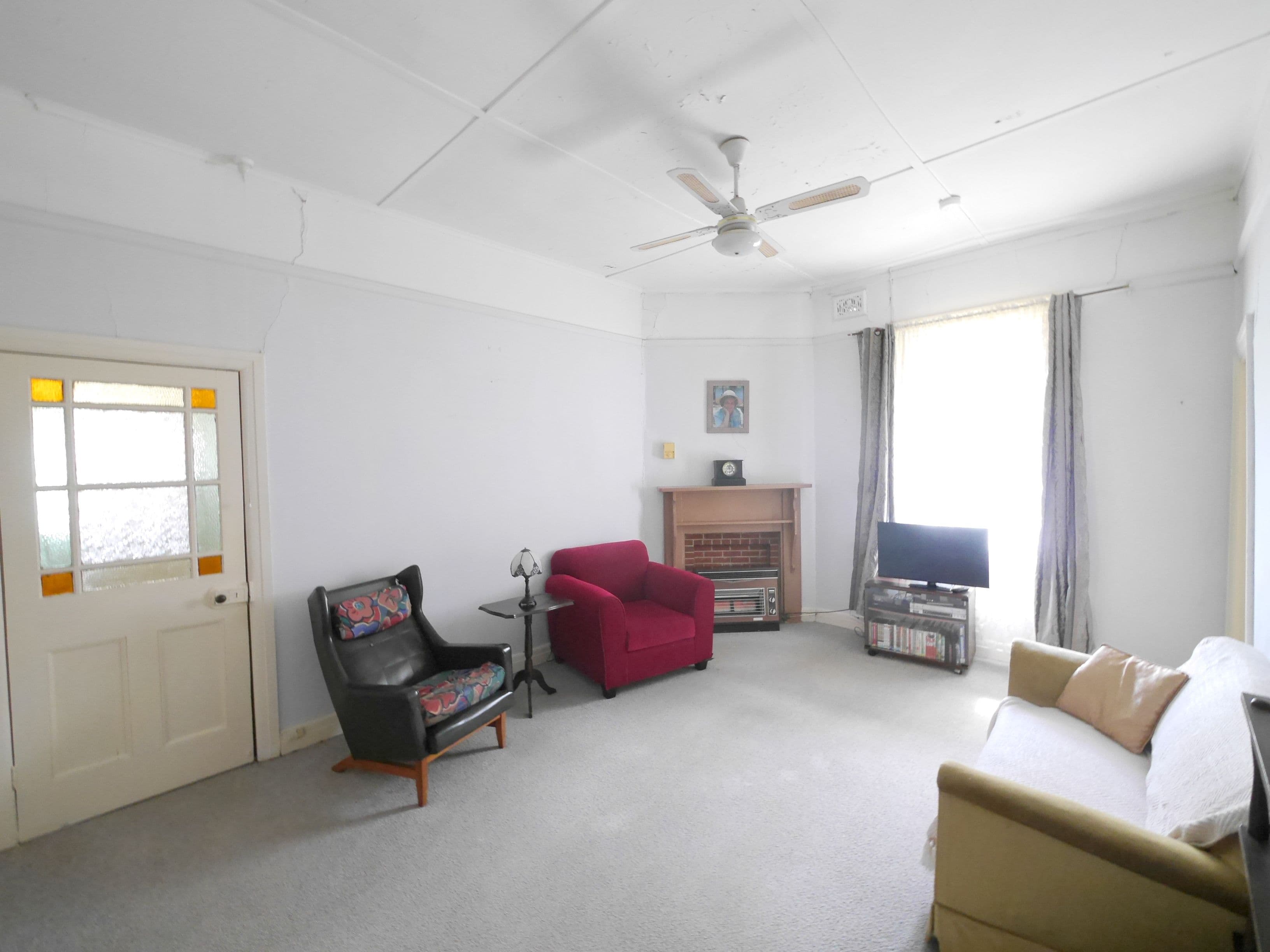 73 Brisbane Street, Cowra - Thumbnail 3