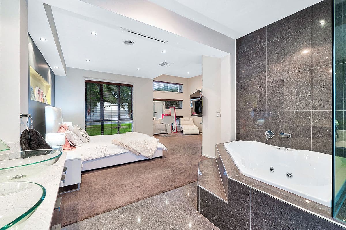 5 Devaney Avenue, Lynbrook VIC 3975, Lynbrook - Thumbnail 3
