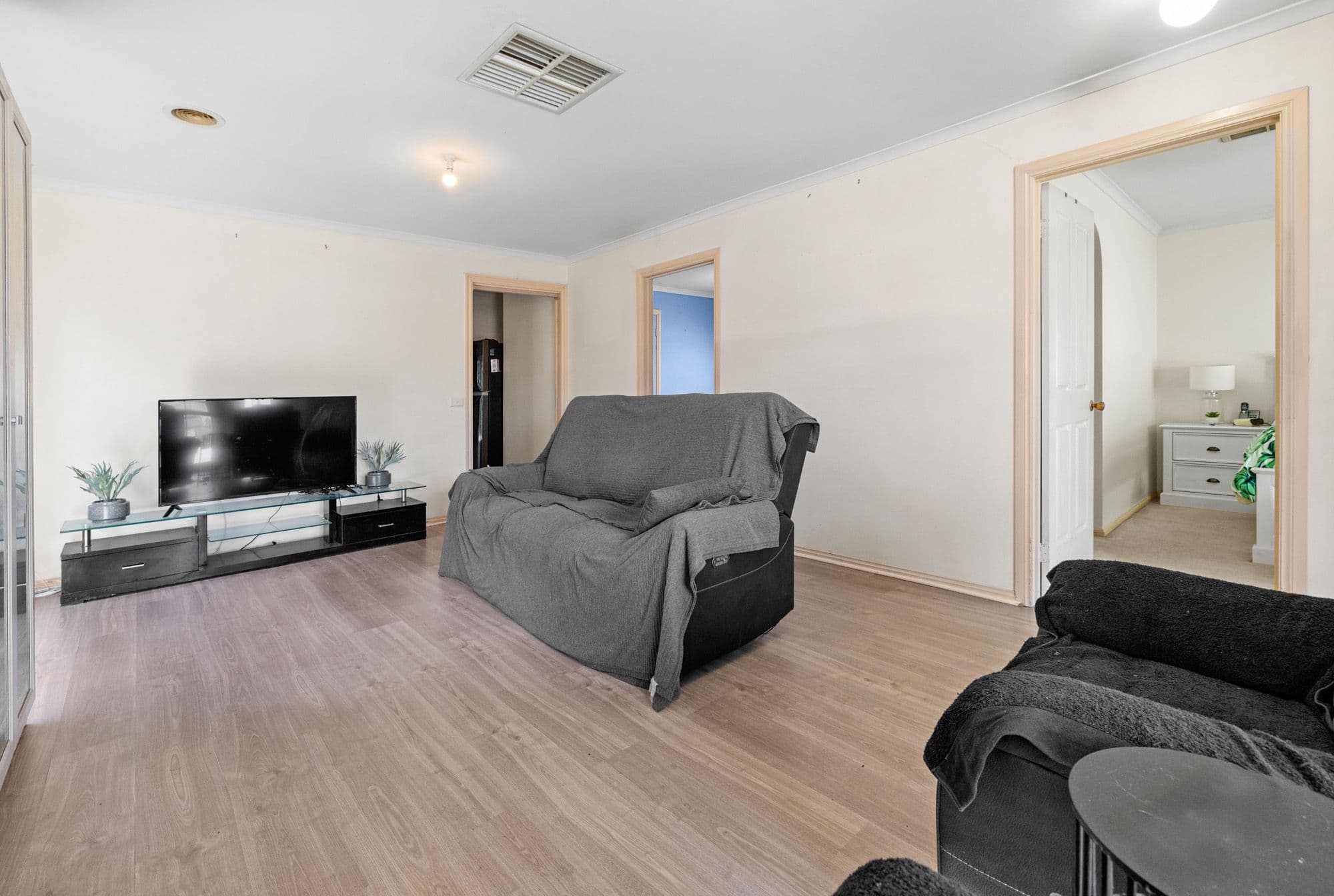 8 Hazelwood Court, Hoppers Crossing VIC 3029, Hoppers Crossing - Thumbnail 4