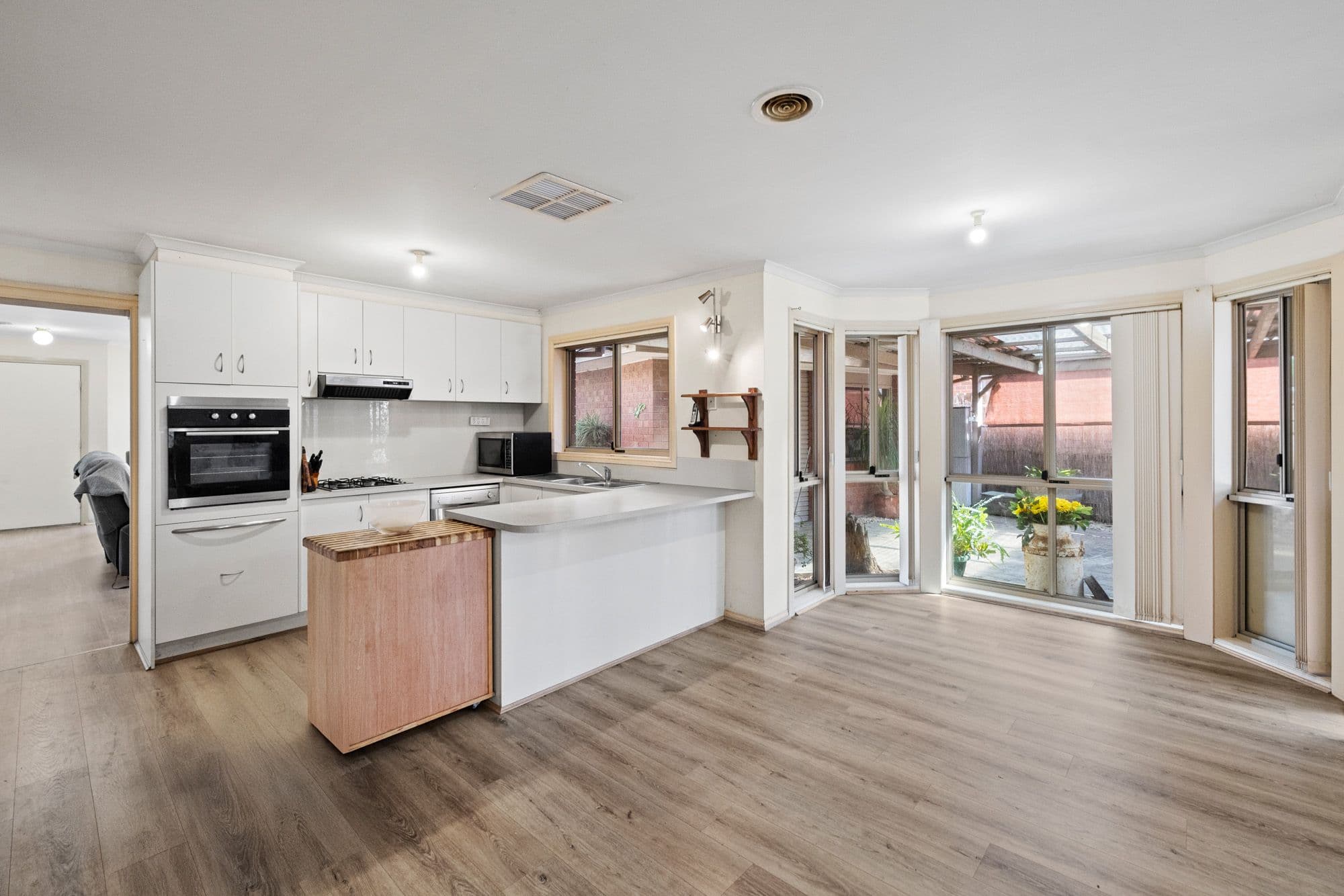 8 Hazelwood Court, Hoppers Crossing VIC 3029, Hoppers Crossing - Thumbnail 6