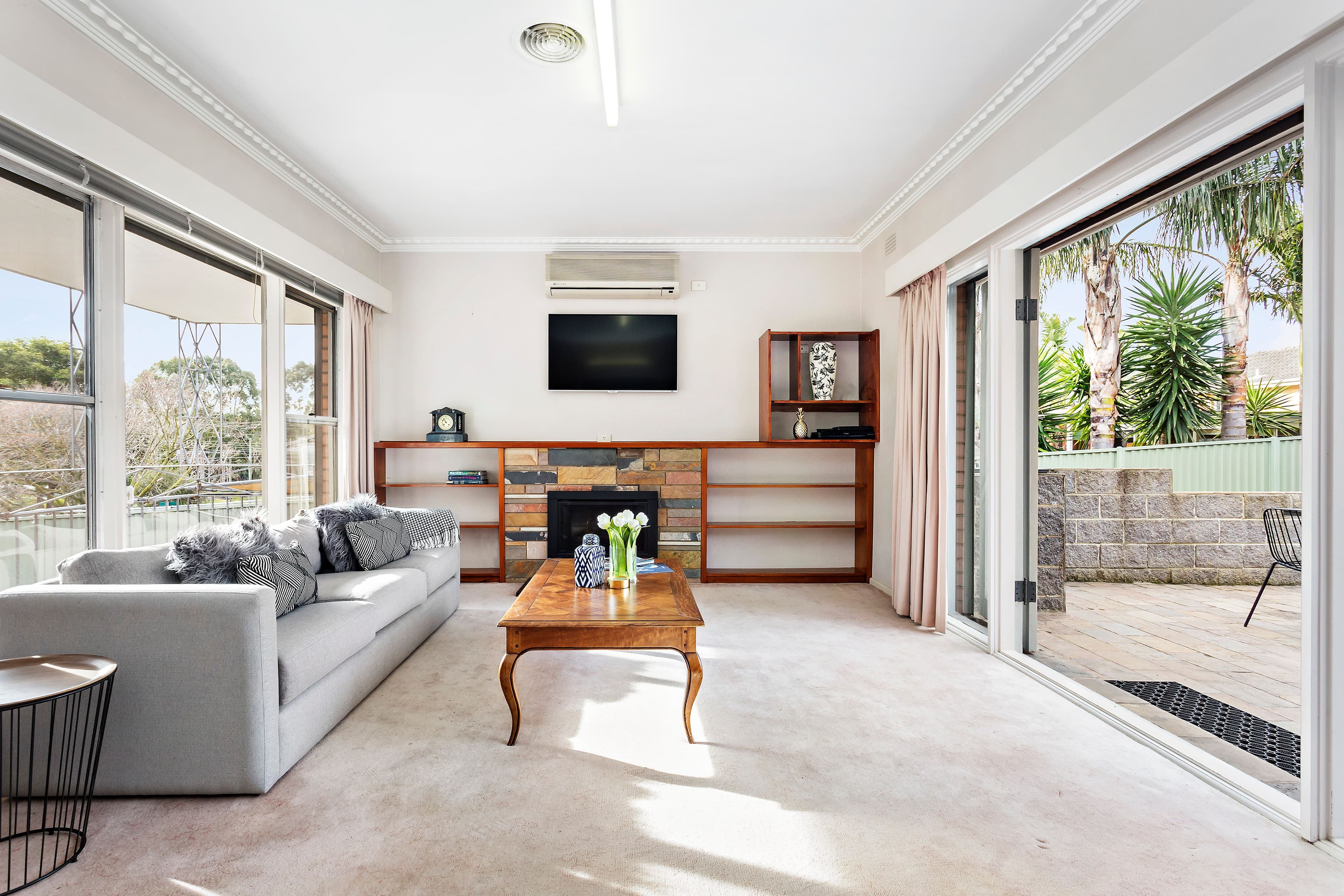 2 Mayfield Drive, Mount Waverley VIC 3149, Mount Waverley - Thumbnail 2