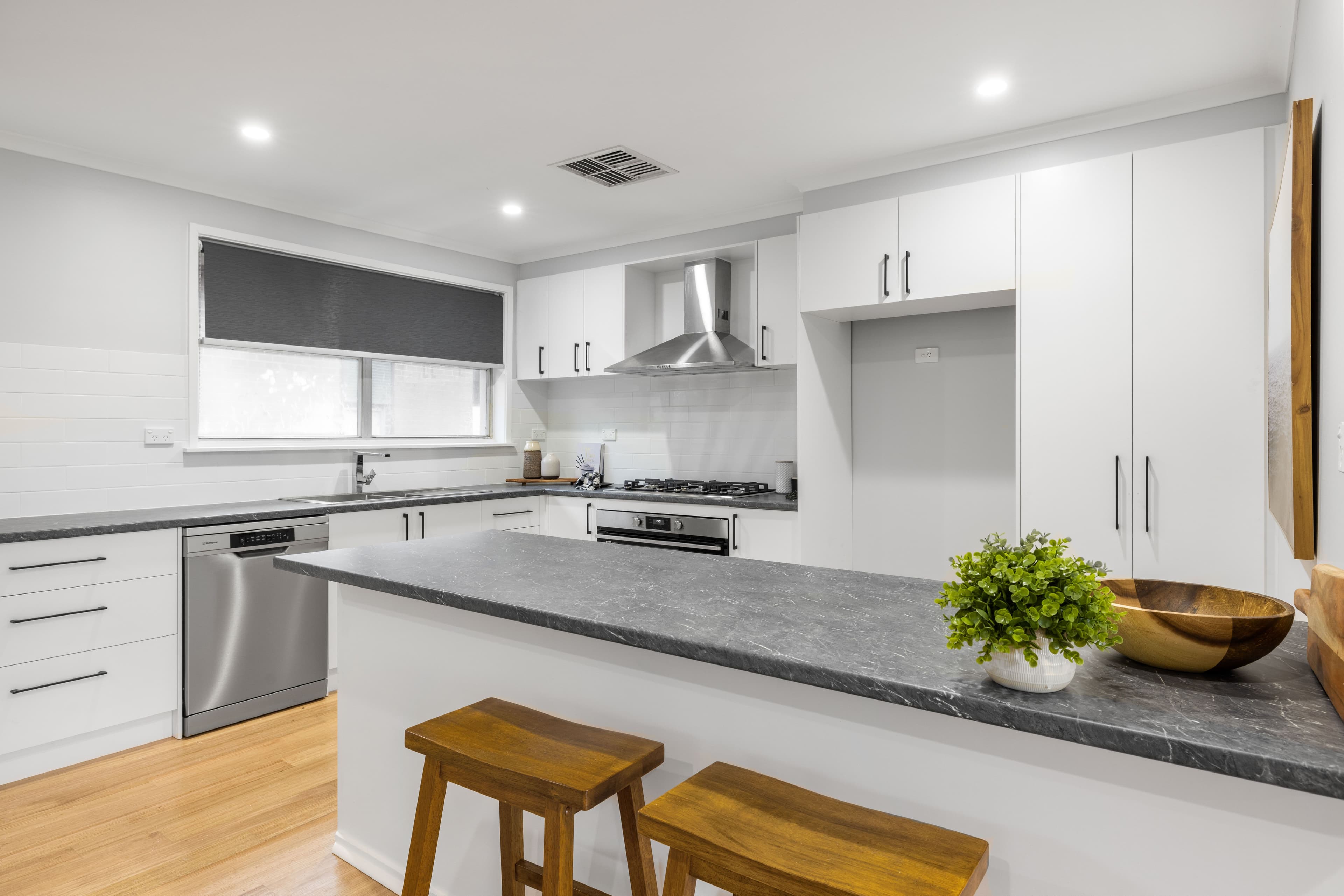 39 Lorraine Crescent, Jacana VIC 3047, Jacana - Thumbnail 5