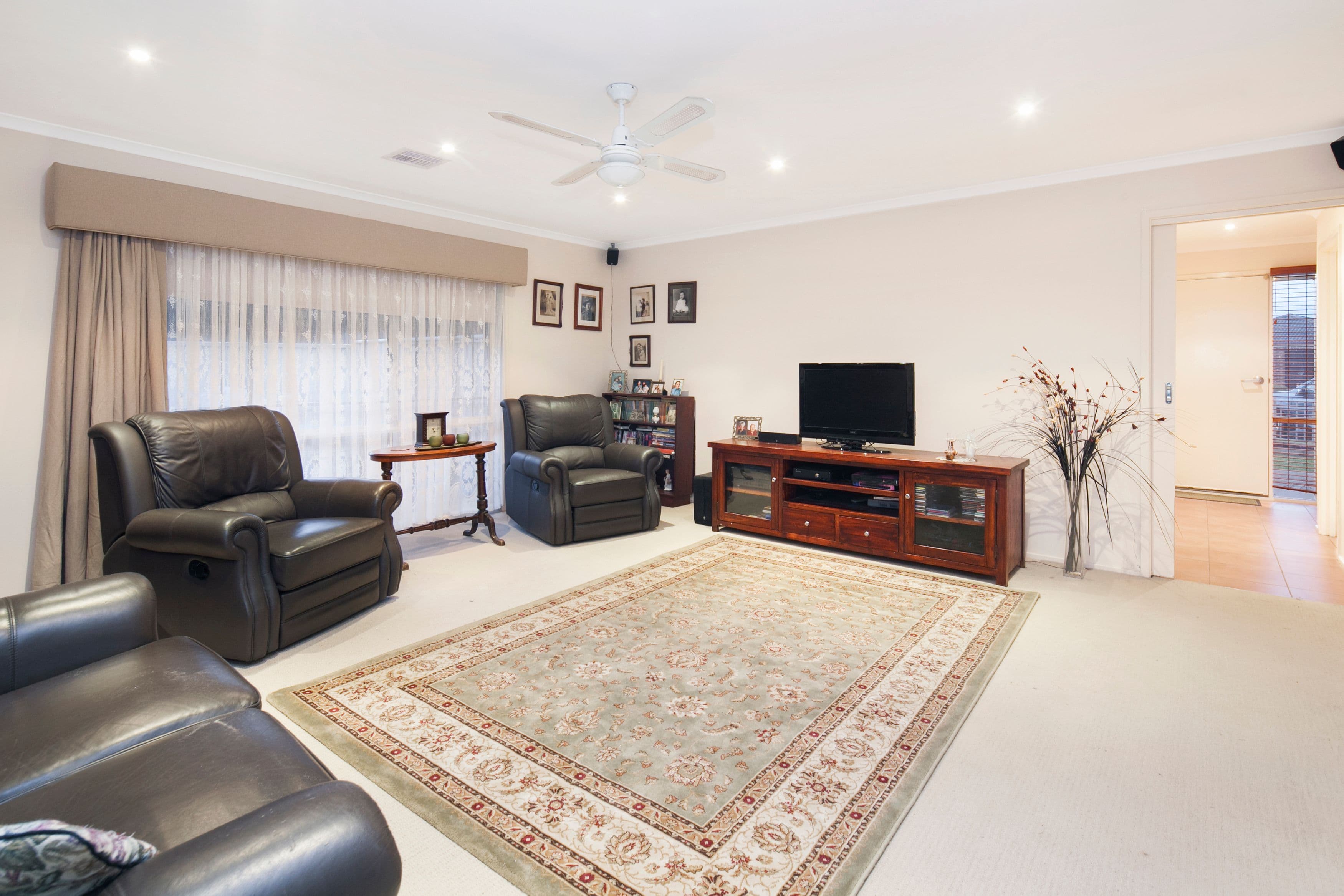 18 Bonshaw Drive, Sebastopol VIC 3356, Sebastopol - Thumbnail 2