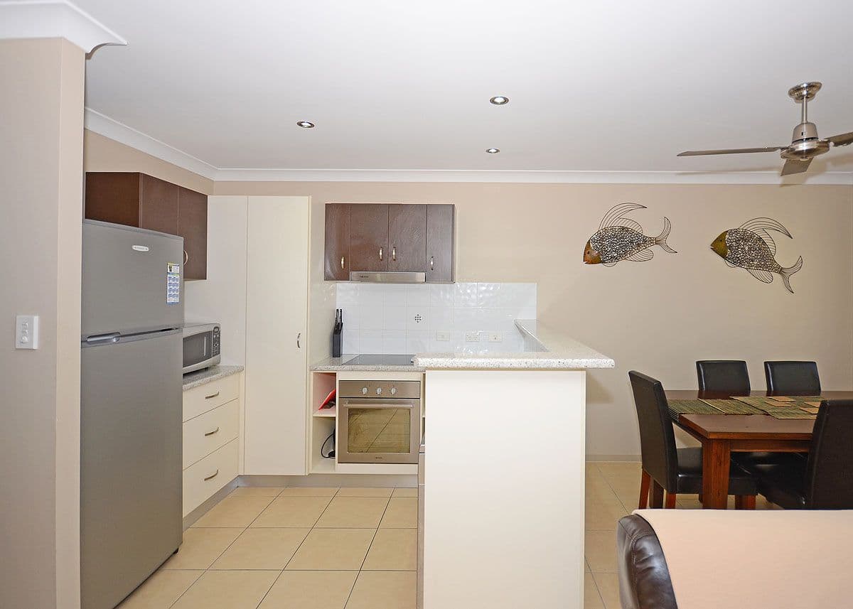 52 Shell Street, URANGAN QLD 4655, Urangan - Thumbnail 4