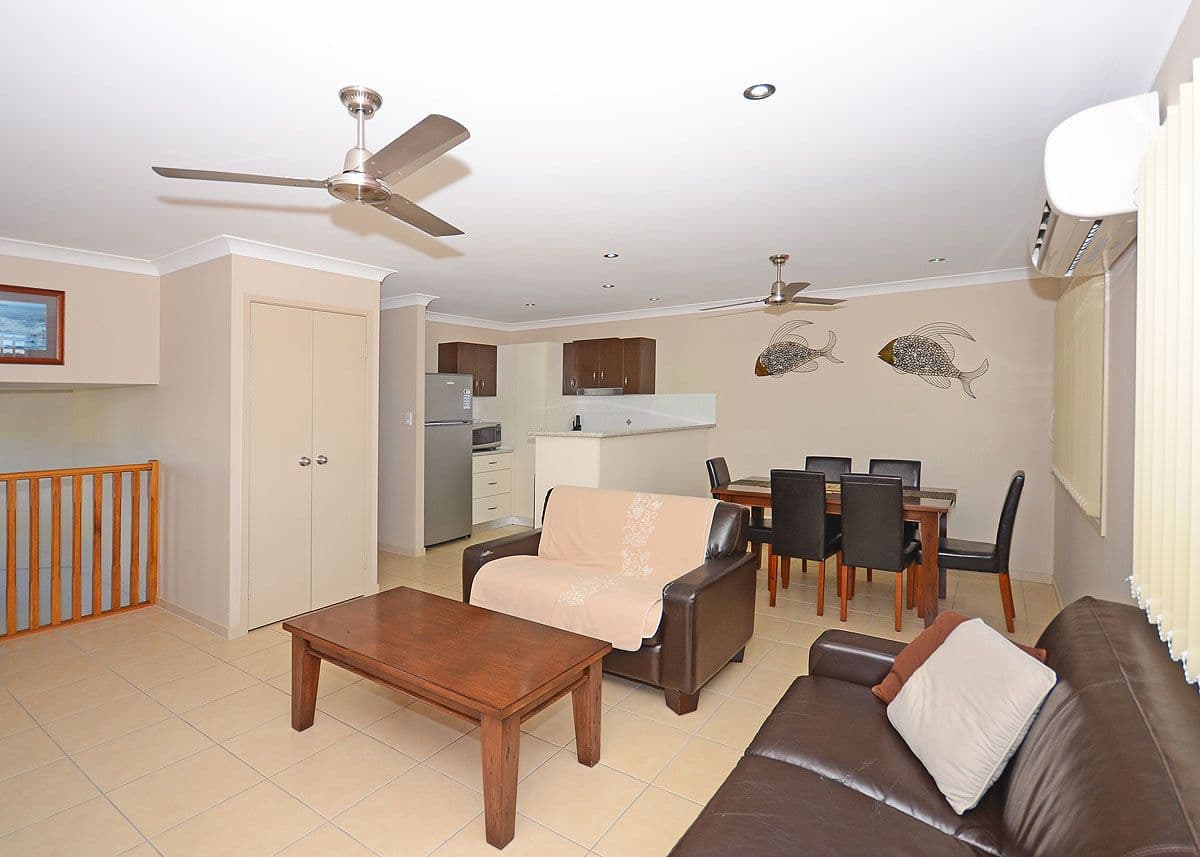 52 Shell Street, URANGAN QLD 4655, Urangan - Thumbnail 8