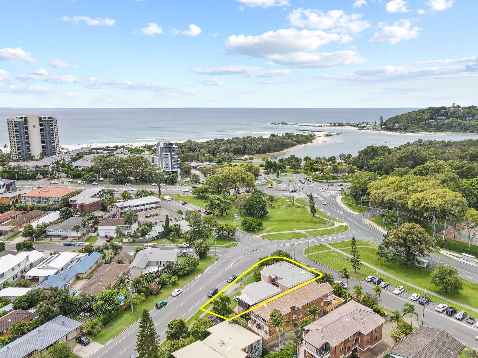 88 Sarawak Avenue, Palm Beach QLD 4221, Palm Beach - Thumbnail 2