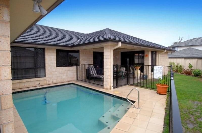 8 Hillview Crescent, LITTLE MOUNTAIN QLD 4551, Little Mountain - Image 1