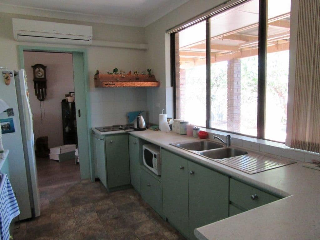 19 Parker Street, Carnamah WA 6517, Carnamah - Thumbnail 2
