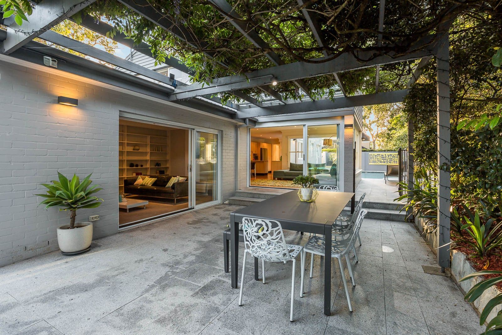56 Kingslangley Road, Greenwich - Thumbnail 8
