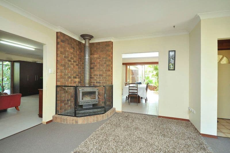 8 Azalea Street, Redland Bay QLD 4165, Redland Bay - Thumbnail 3