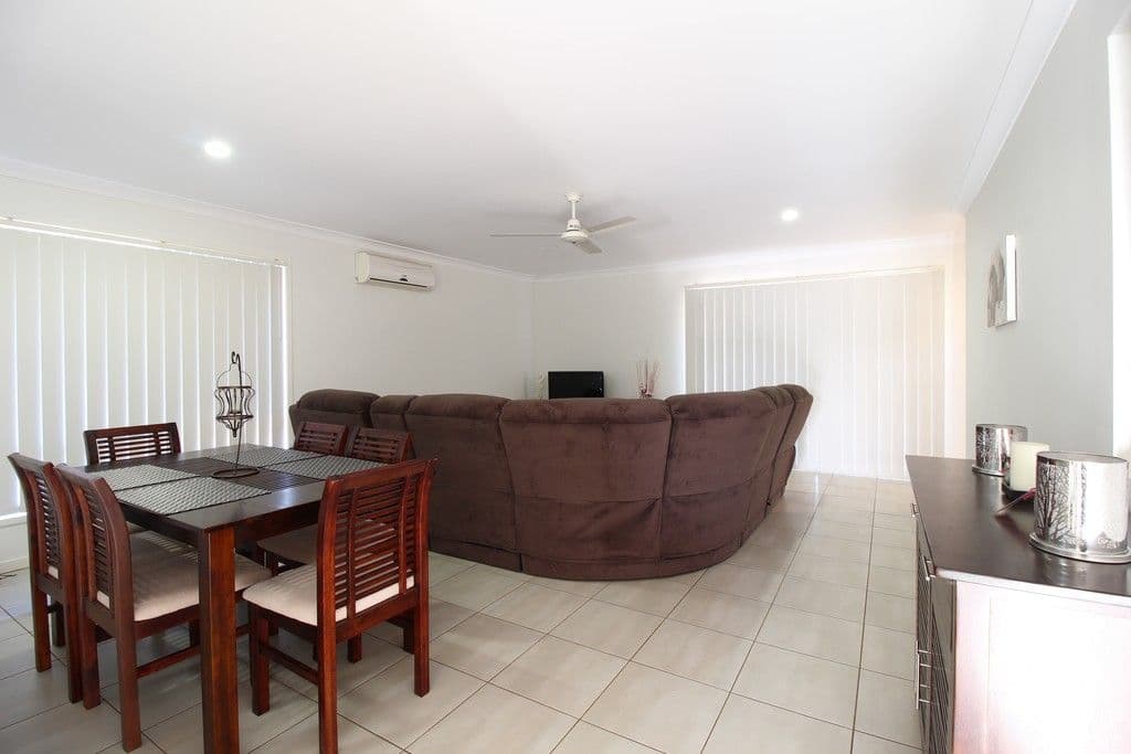 11 Lightening Street, Emerald QLD 4720, Emerald - Thumbnail 2