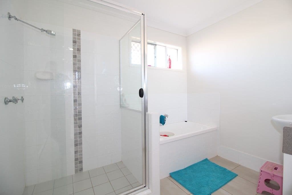 11 Lightening Street, Emerald QLD 4720, Emerald - Thumbnail 6