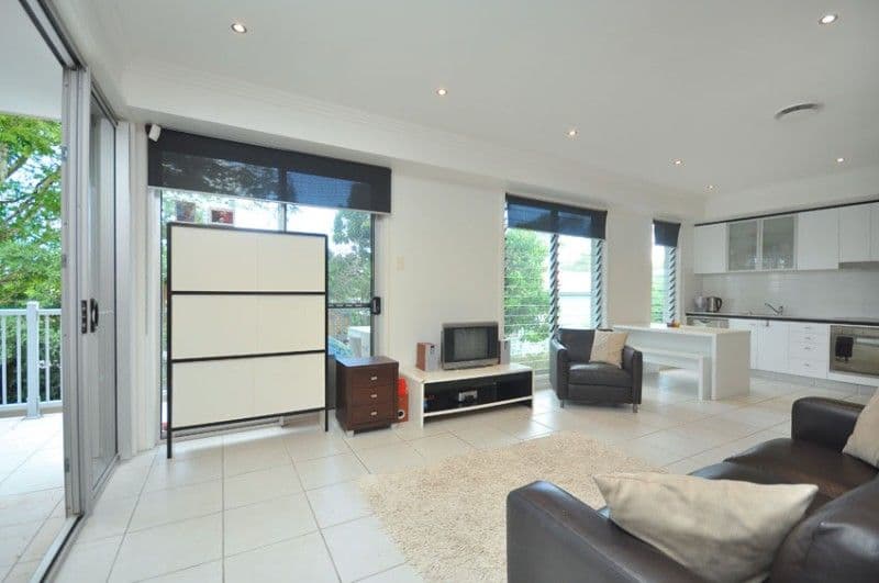 106 Carmody Road, ST LUCIA QLD 4067, St Lucia - Thumbnail 4