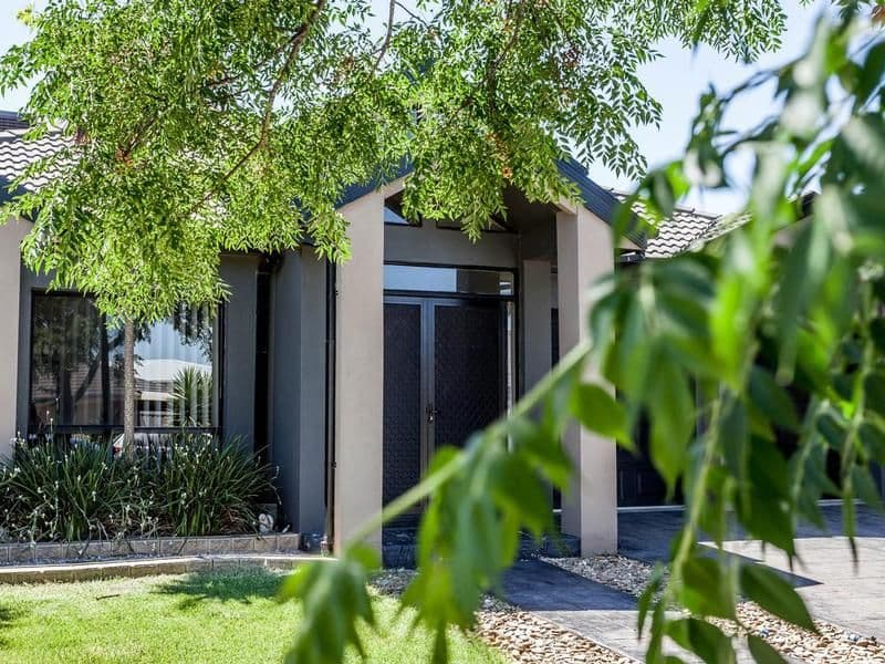 2 Tucker Place, Caroline Springs VIC 3023, Caroline Springs - Thumbnail 4