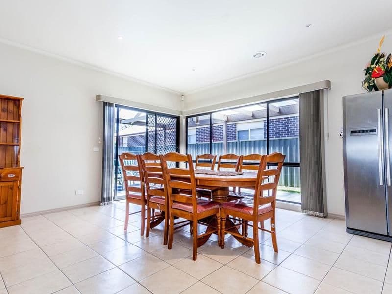 2 Tucker Place, Caroline Springs VIC 3023, Caroline Springs - Thumbnail 5