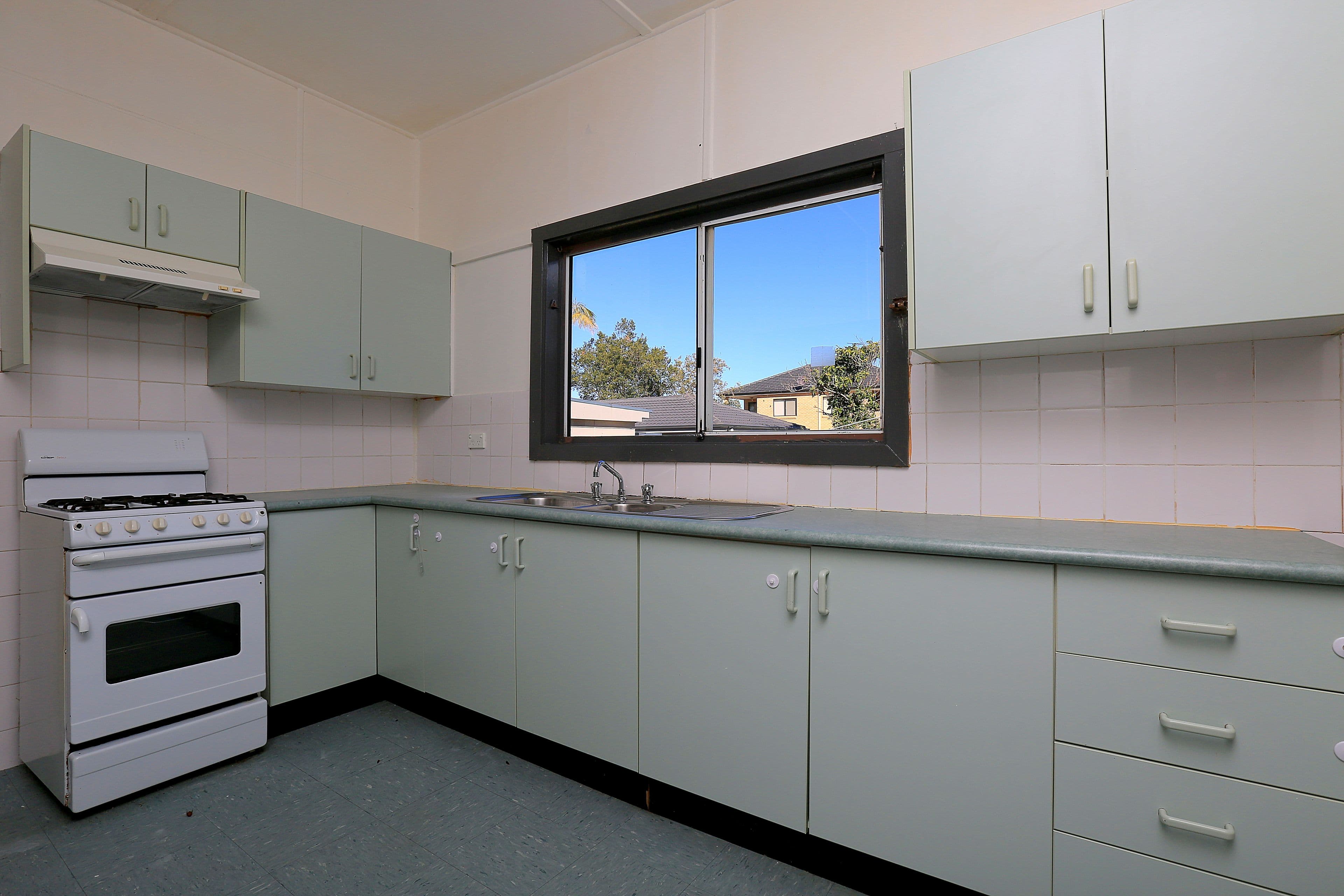 164 Juno Parade, Greenacre - Thumbnail 3