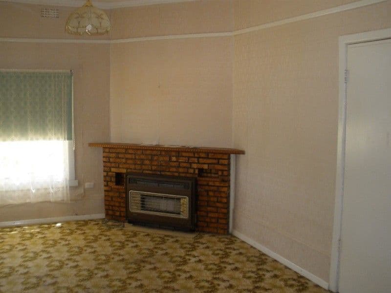 27 Baynes Street, ROCHESTER VIC 3561, Rochester - Thumbnail 2