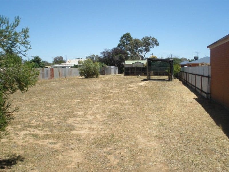 27 Baynes Street, ROCHESTER VIC 3561, Rochester - Thumbnail 3