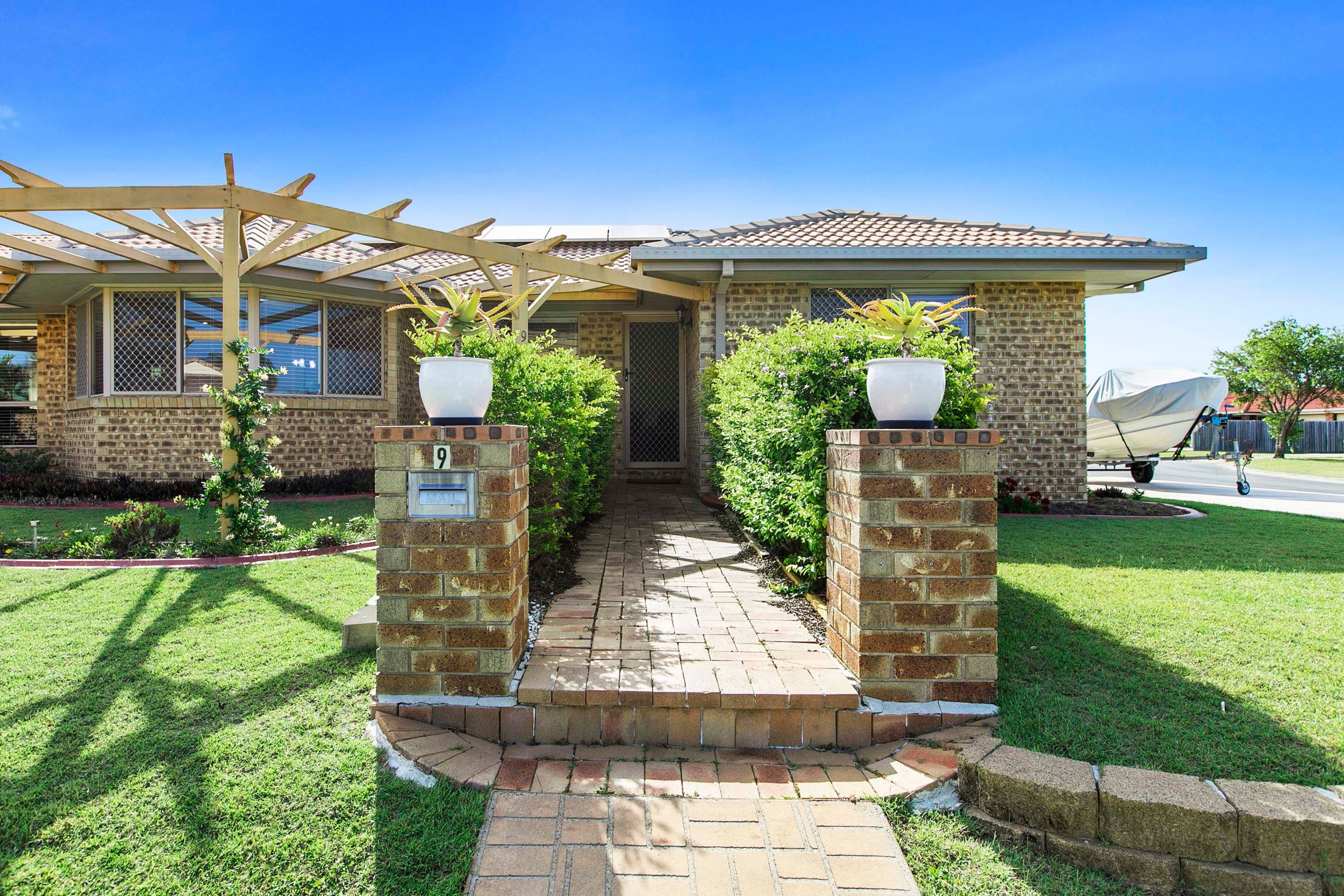 9 Caswell Court, Torquay QLD 4655, Torquay - Thumbnail 2