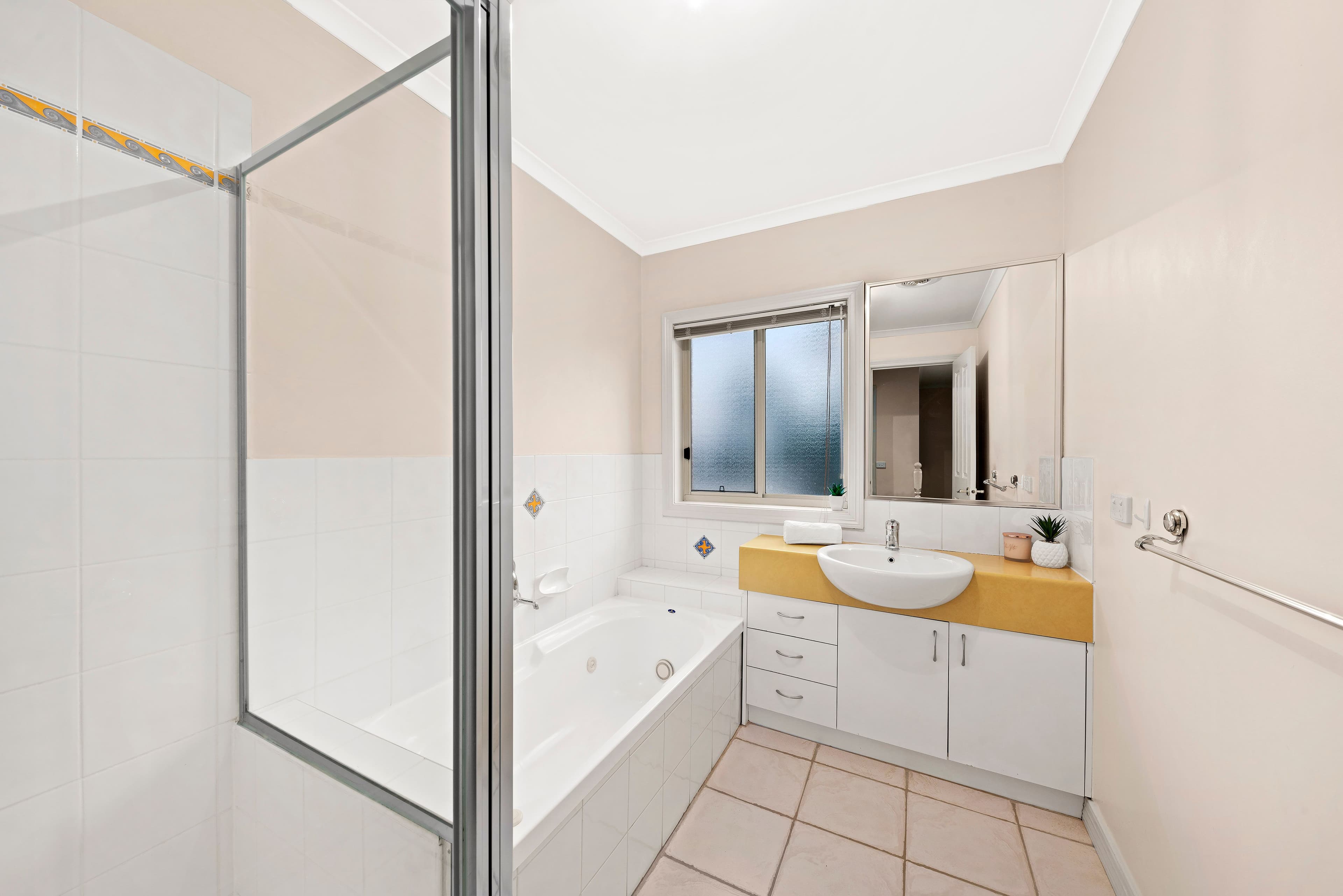 11 Tyndall Way, Mill Park VIC 3082, Mill Park - Thumbnail 7