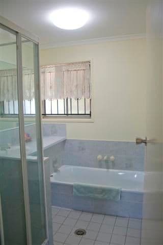 4 Cook Street, CAPALABA QLD 4157, Capalaba - Thumbnail 4
