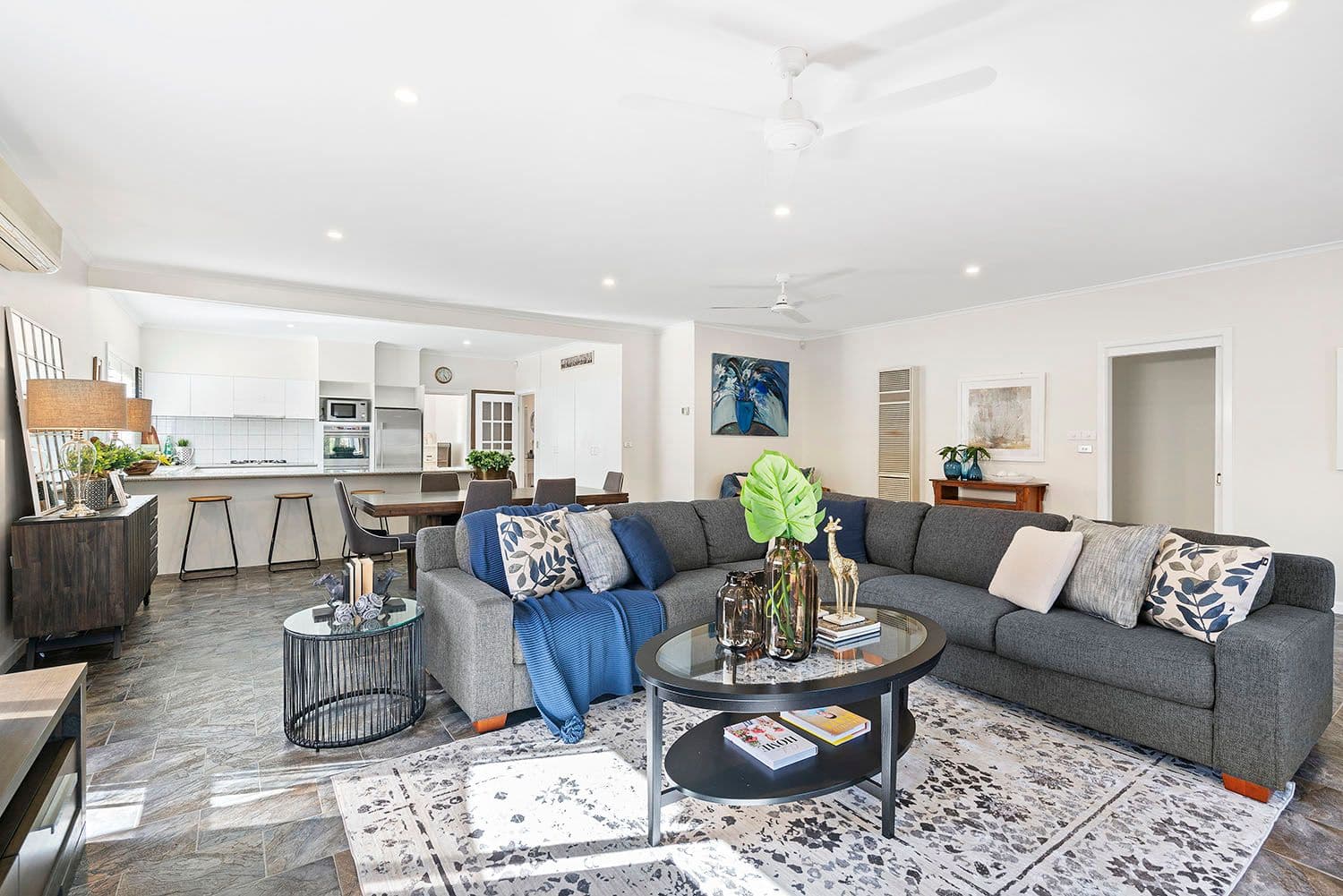 48 Weymar Street, Cheltenham VIC 3192, Cheltenham - Thumbnail 2