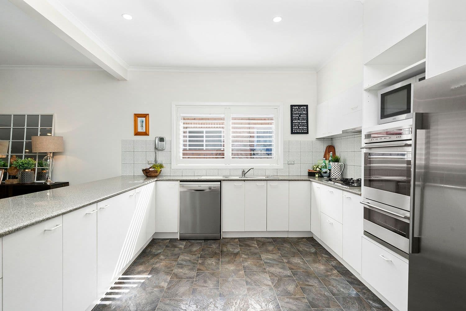 48 Weymar Street, Cheltenham VIC 3192, Cheltenham - Thumbnail 3