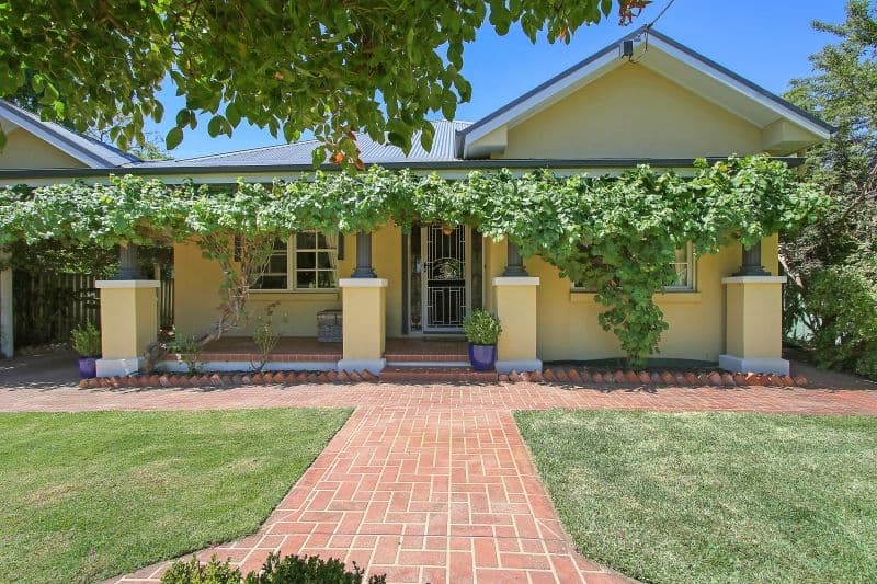 35 Charles Street, Benalla VIC 3672, Benalla - Image 1