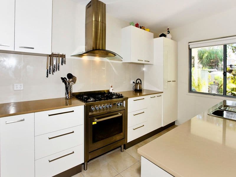 102 Eversleigh Road, SCARBOROUGH QLD 4020, Scarborough - Thumbnail 5