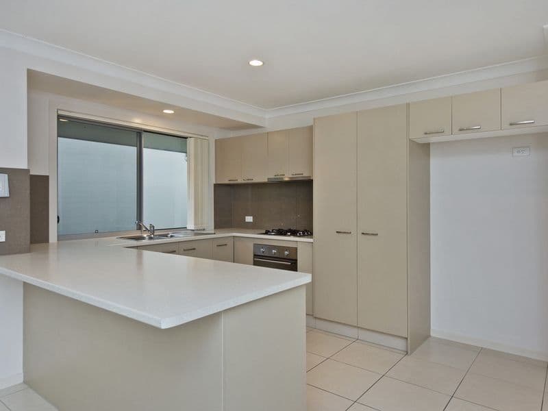 39 Runway Drive, Upper Coomera QLD 4209, Upper Coomera - Thumbnail 2