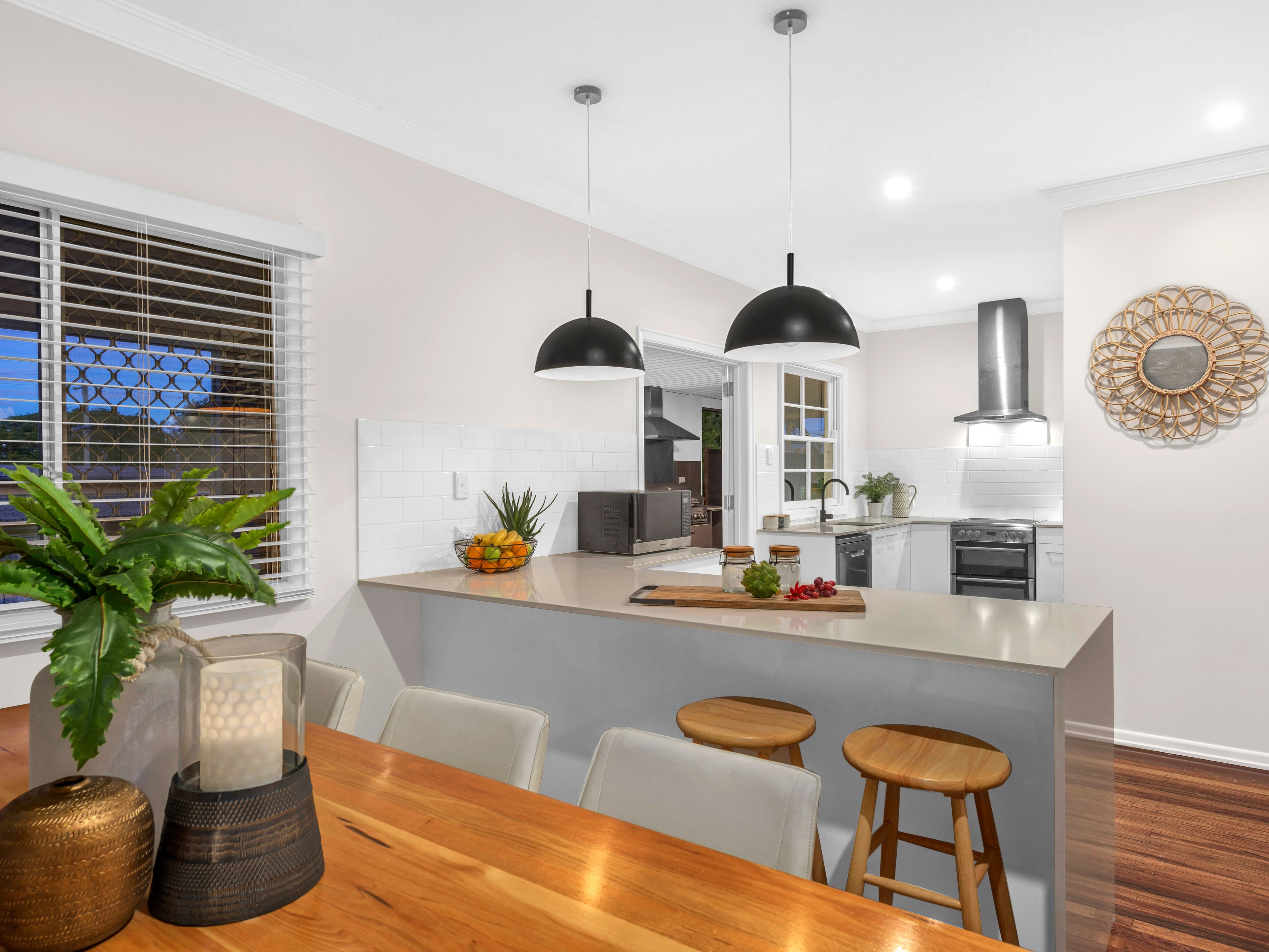221 Stanley Road, Carina QLD 4152, Carina - Thumbnail 2