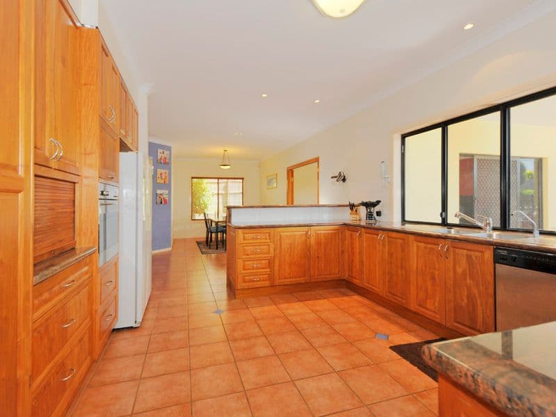 9 Kakirra Place, EIGHT MILE PLAINS QLD 4113, Eight Mile Plains - Thumbnail 6