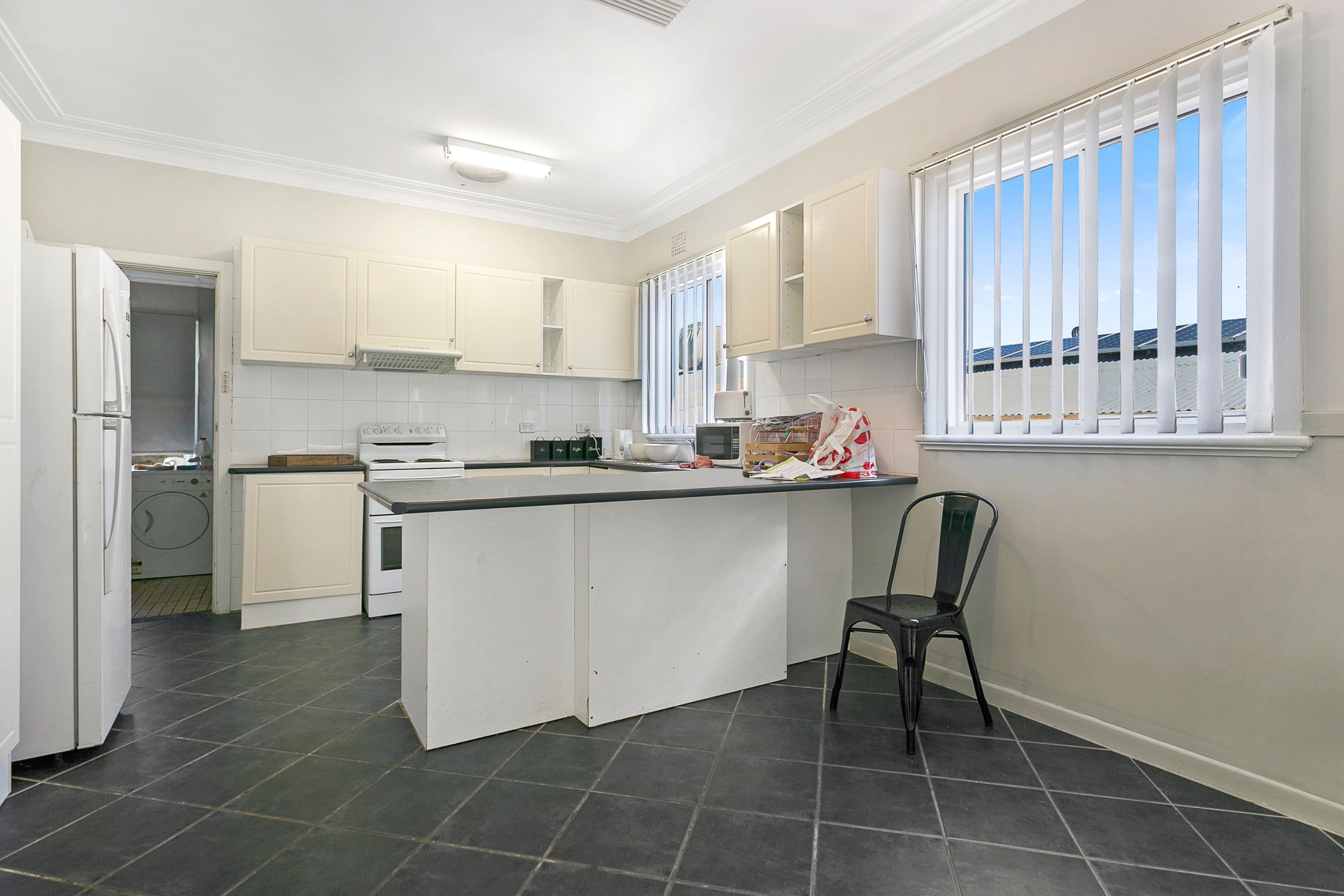219 Johnston Street, Tamworth NSW 2340, Tamworth - Thumbnail 3