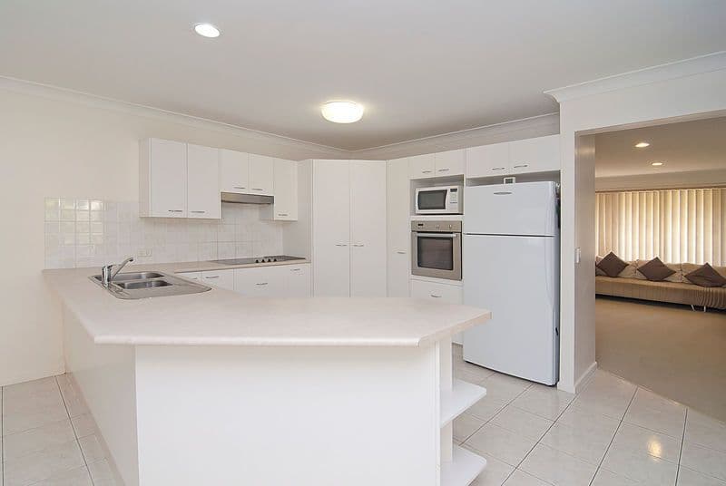 9 Avondale Crescent, PARKINSON QLD 4115, Parkinson - Thumbnail 5